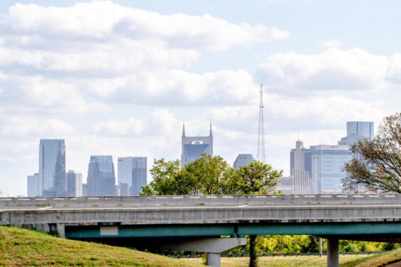 Villa Skyline Serenity Rooftop Patio With Ping Pong Nashville Exterior foto